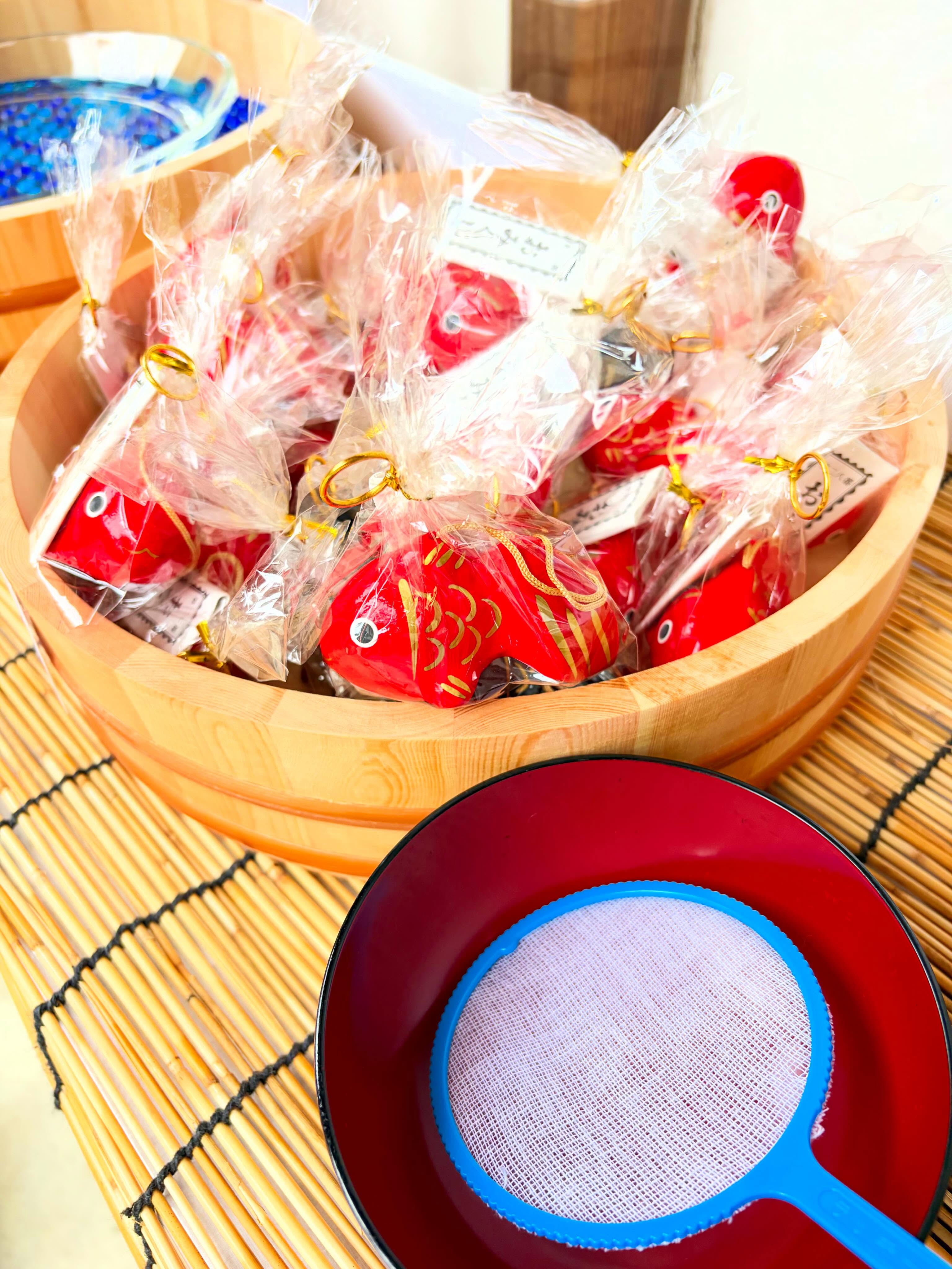 【〜夏詣〜張子みくじ🍉】

初穂料 : 500円
期　間 : 7月1日から8月31日まで
 ※各種なくなり次第終了となります。

夏詣の企画として、本年より夏の風物詩を模した
『張子みくじ』を頒布しております🍉✨

現在は、『金魚(赤と黒の2種類)』、『西瓜🍉』を授与所を頒布しております。今後、随時その他の種類も頒布致します。✨

#金刀比羅神社#夏詣#張子みくじ#いわき#福島県